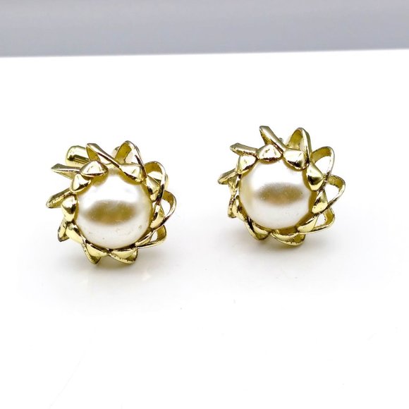 Vintage Caged Pearl Cuff Links, Gold Tone with White Faux Pearl, Dapper Mens - Picture 1 of 3